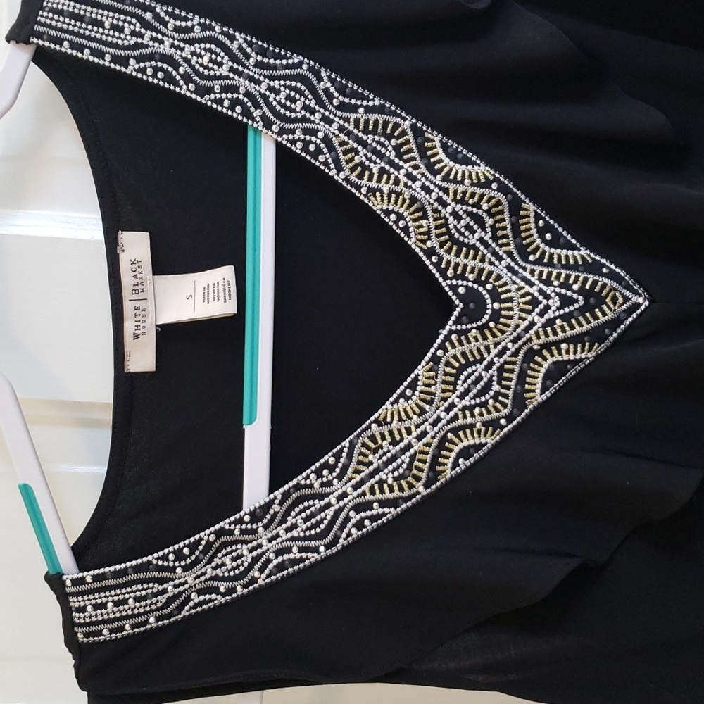 White House Black Market Sleeveless Metallic Embroidered V Neck Peplum Top - Picture 3 of 14
